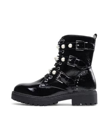 Ghete DeeZee, negru