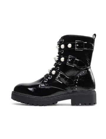 Ghete DeeZee, negru