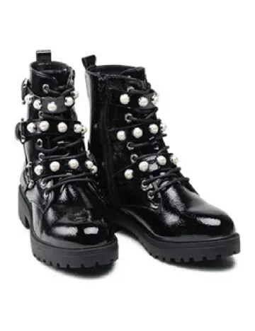 Ghete DeeZee, negru