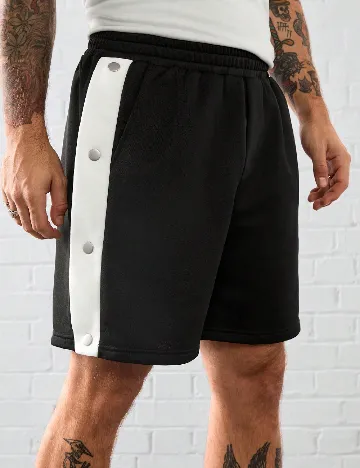 Pantaloni scurti SHEIN, negru