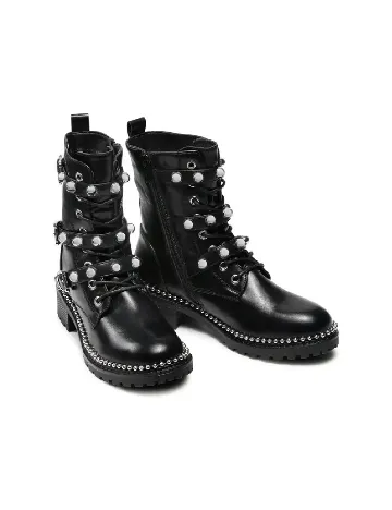Ghete DeeZee, negru