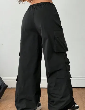 Pantaloni SHEIN, negru