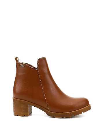 Botine Gonderi, maro