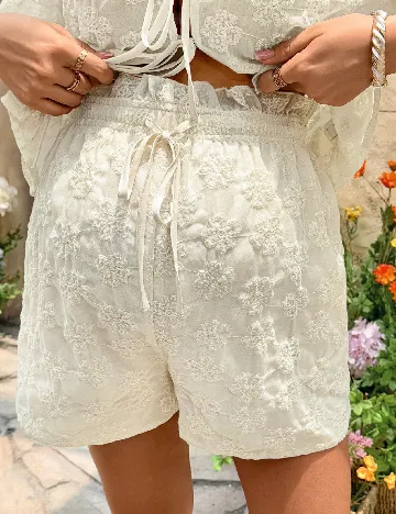 Compleu SHEIN Maternity, ecru