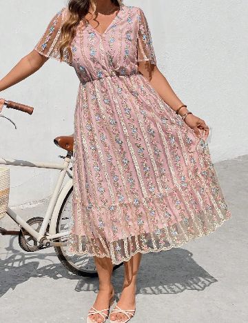 Rochie medie SHEIN CURVE, roz