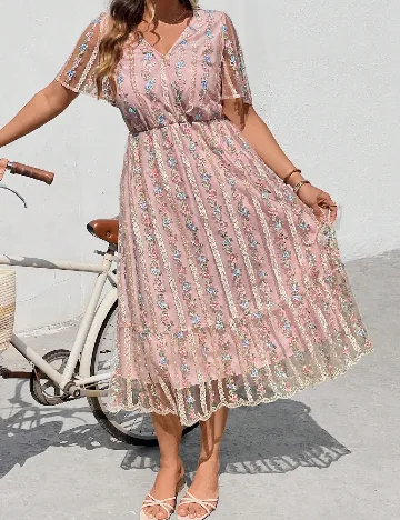 Rochie medie SHEIN CURVE, roz