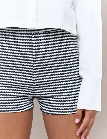 Pantaloni scurti Missguided, alb/negru