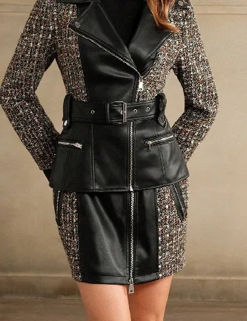 Fusta Anewsta, negru