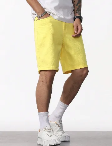 Pantaloni scurti SHEIN, galben