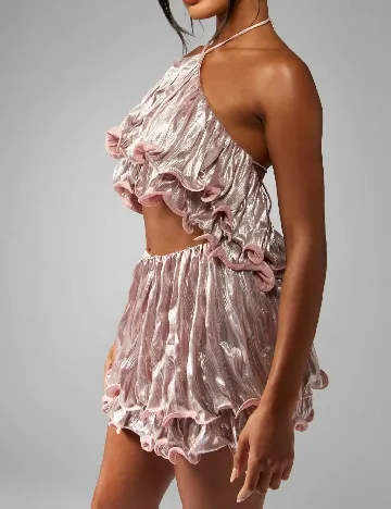 Compleu Missguided, roz