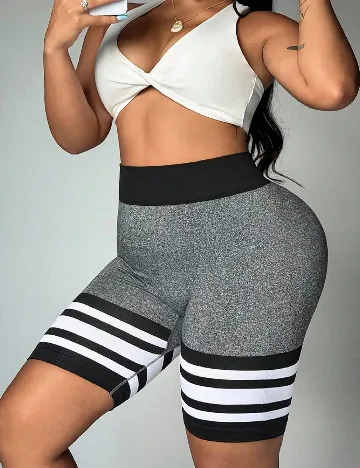 Pantaloni scurti SHEIN CURVE, gri