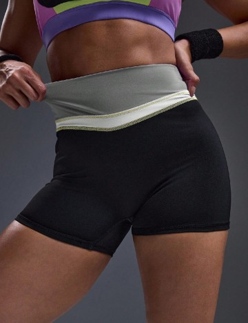 Pantaloni scurti SHEIN, negru
