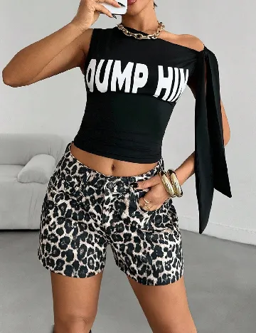 Pantaloni scurti SHEIN, animal print