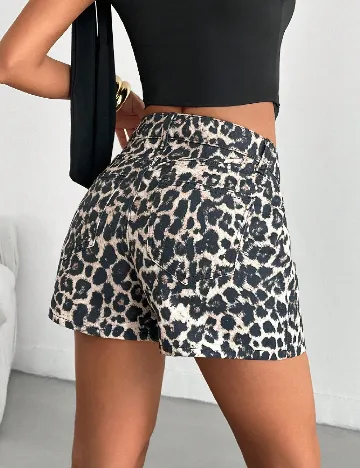 Pantaloni scurti SHEIN, animal print