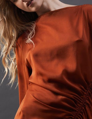 Rochie medie WAREHOUSE, caramiziu