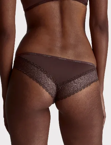 Chiloti Calvin Klein, maro