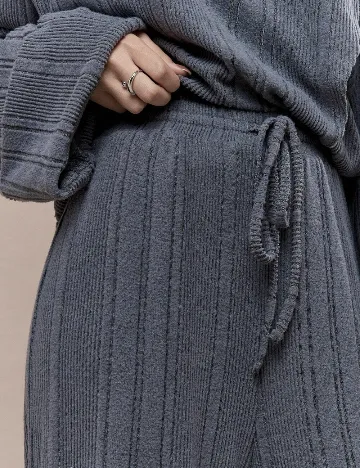 Pantaloni Missguided, gri