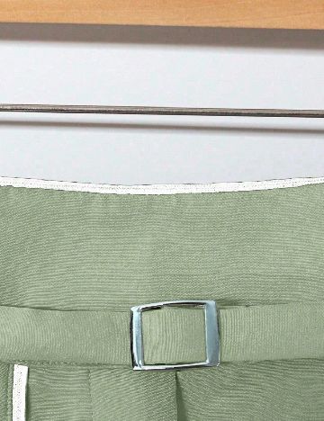 Pantaloni scurti SHEIN, verde