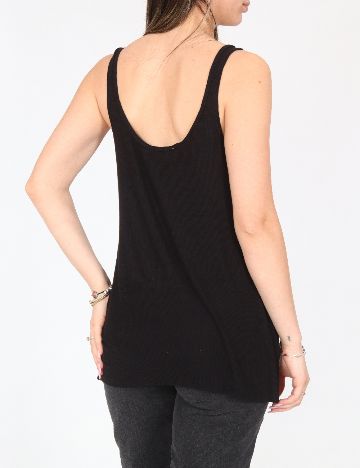 Maiou Zara, negru