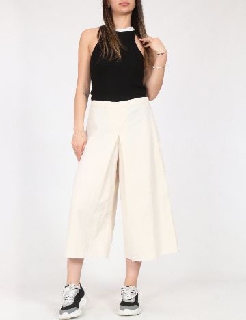 Pantaloni trei sferturi Zara, bej