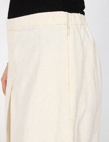Pantaloni trei sferturi Zara, bej