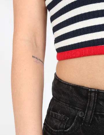 Top Bershka, bleumarin
