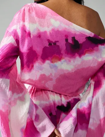 Compleu Missguided, roz