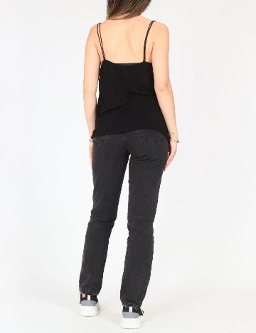 Maiou Zara, negru