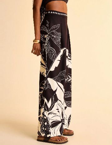 Pantaloni SHEIN, alb/negru