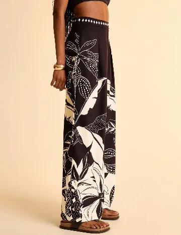 Pantaloni SHEIN, alb/negru
