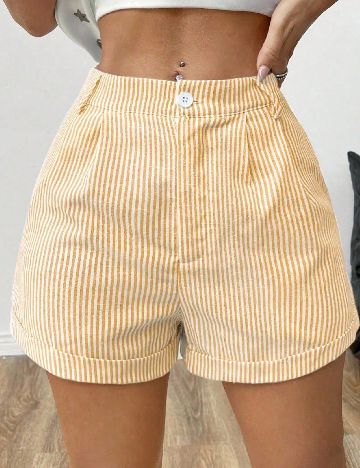 Pantaloni scurti SHEIN CURVE, galben