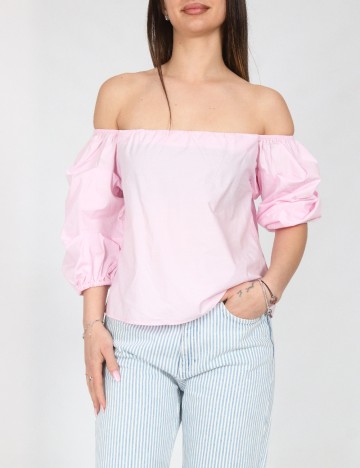 Top Pull&Bear, roz deschis