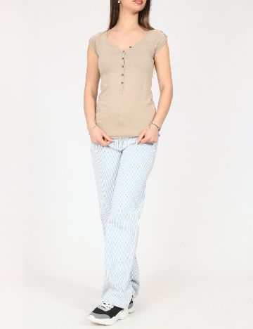 Tricou Bershka, crem