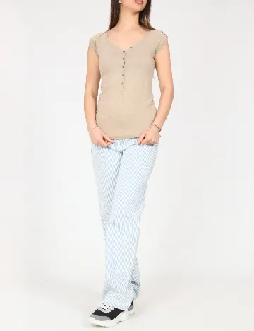 Tricou Bershka, crem