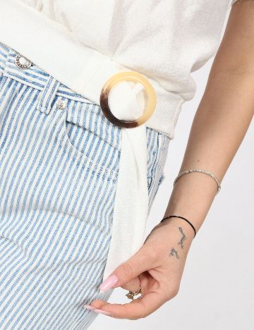 Top Bershka, alb