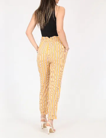Pantaloni Pull&Bear, galben