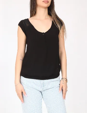 Top Bershka, negru