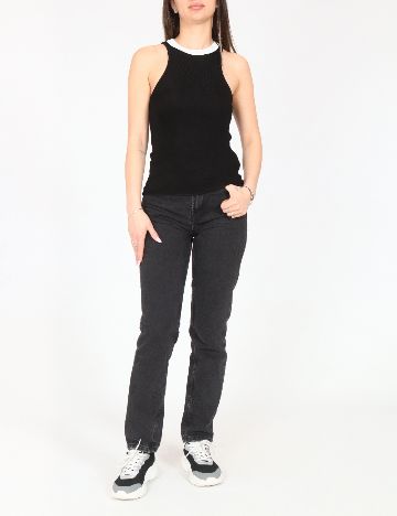 Maiou Zara, negru