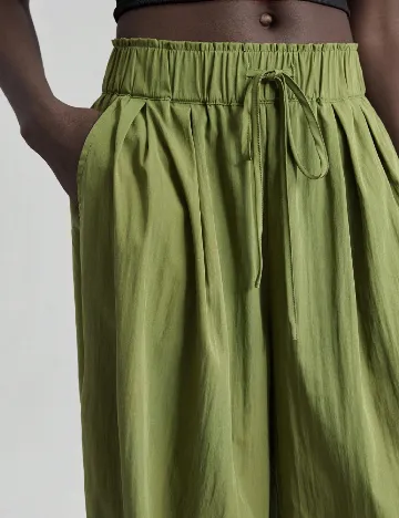 Pantaloni Ontre, verde