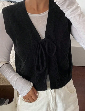Vesta Dazy, negru