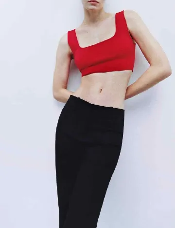 Top Zara, rosu