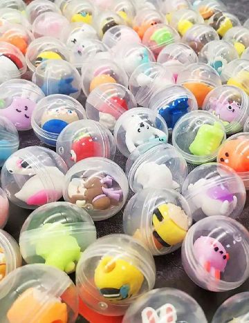 Set mini figurine, 20 bucati SHEIN, mix culori