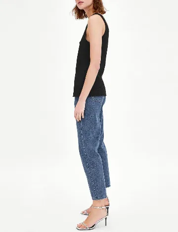Maiou Zara, negru