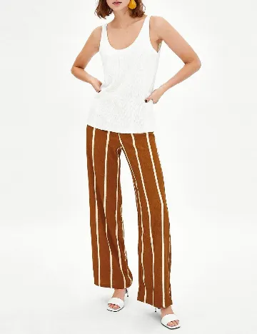 Maiou Zara, alb