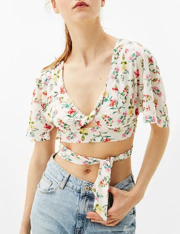 Top Bershka, alb