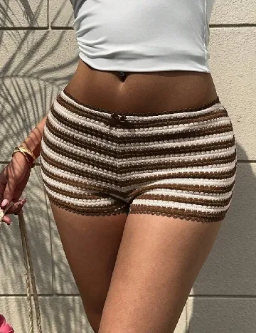Pantaloni scurti SHEIN, crem/mar