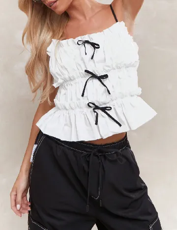 Top Missguided, alb