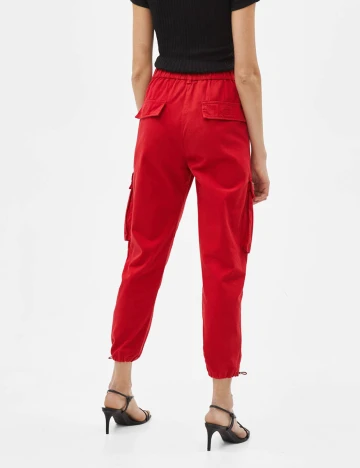 Pantaloni Bershka, rosu