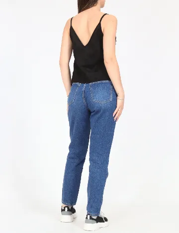Maiou Zara, negru
