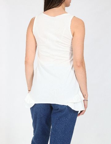 Maiou Zara, alb